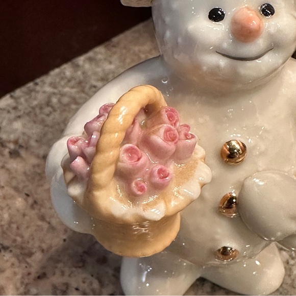 Vintage Lenox May Flowers Snowman 12 Months of Snowmen Collection China 24K Gold - Picture 2 of 4